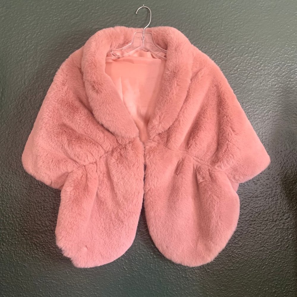 Roniky Women's Winter Faux Fur Wedding Shrug Light Pink Size Large